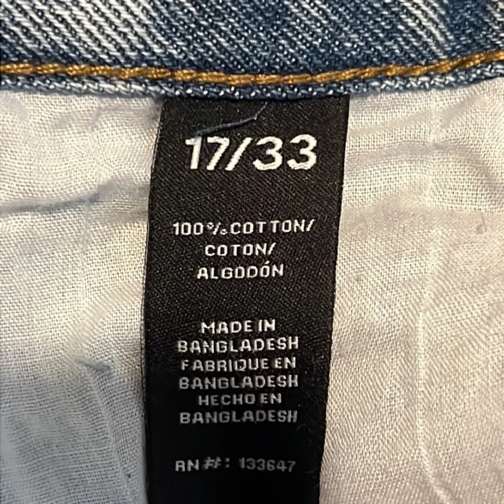 Celebrity Pink‎ Shorts Women’s Denim Distressed Pockets Hi Rise Boyfriend 17/33